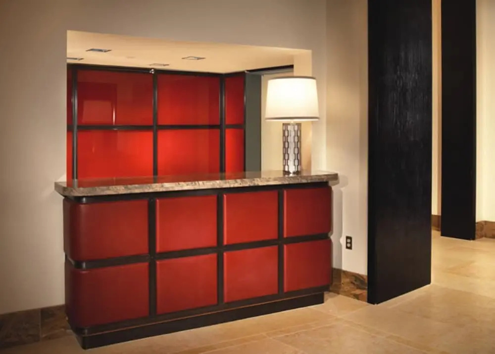 Bluebird Suites in Crystal City