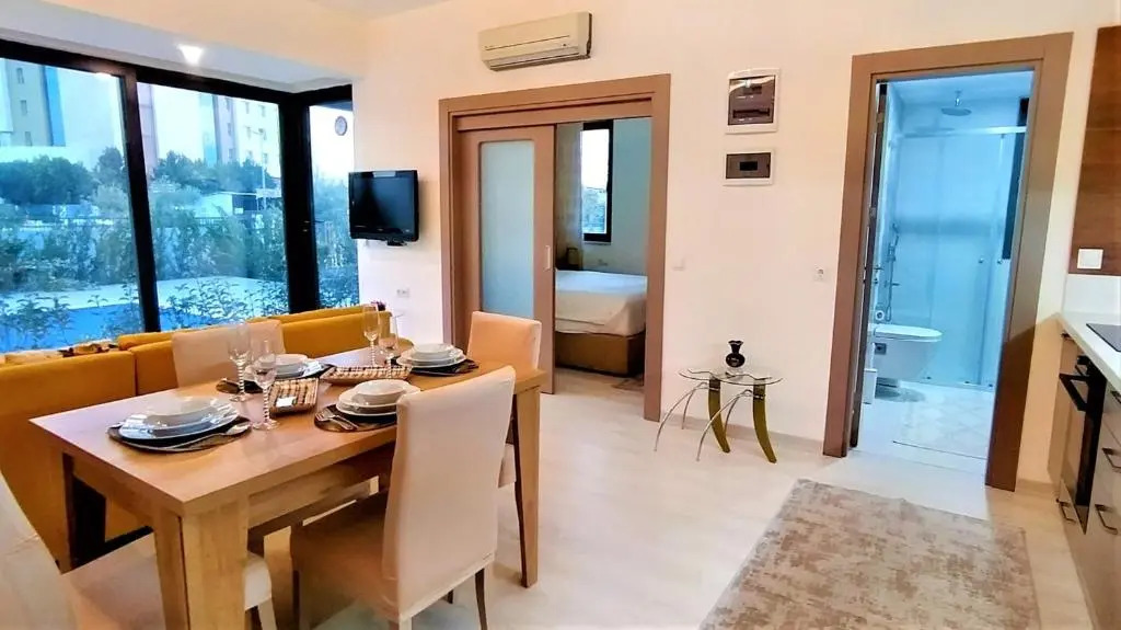 Central Flat With Shared Pool In Kepez Antalya