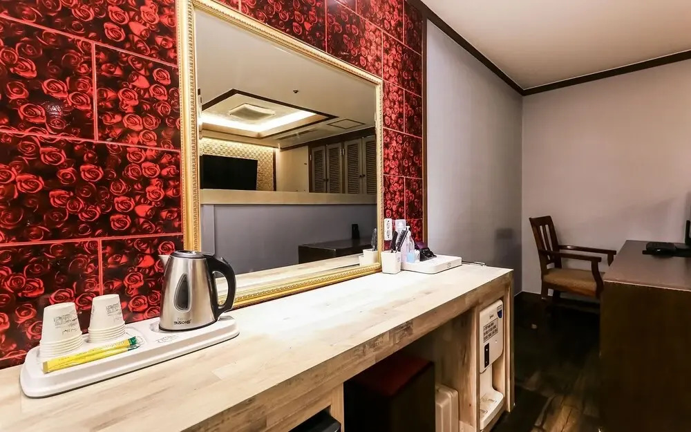 Hotel J-TOP Cheonan