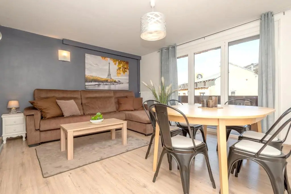Apartment with 2 bedrooms in Pas de la Casa with wonderful mountain view balcony and WiFi 200 m from the slopes