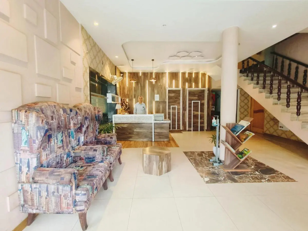 Capital O 9415 Hotel Ricky International