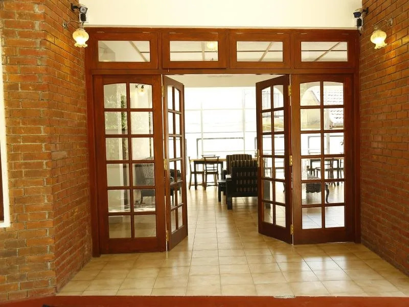 Lake Mount Hotel