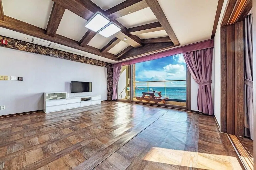 Sea Island Pension
