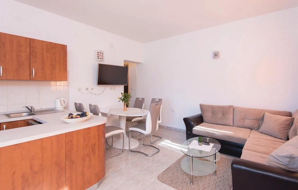 Awesome Home in Luka Dubrava With Wifi and 3 Bedrooms