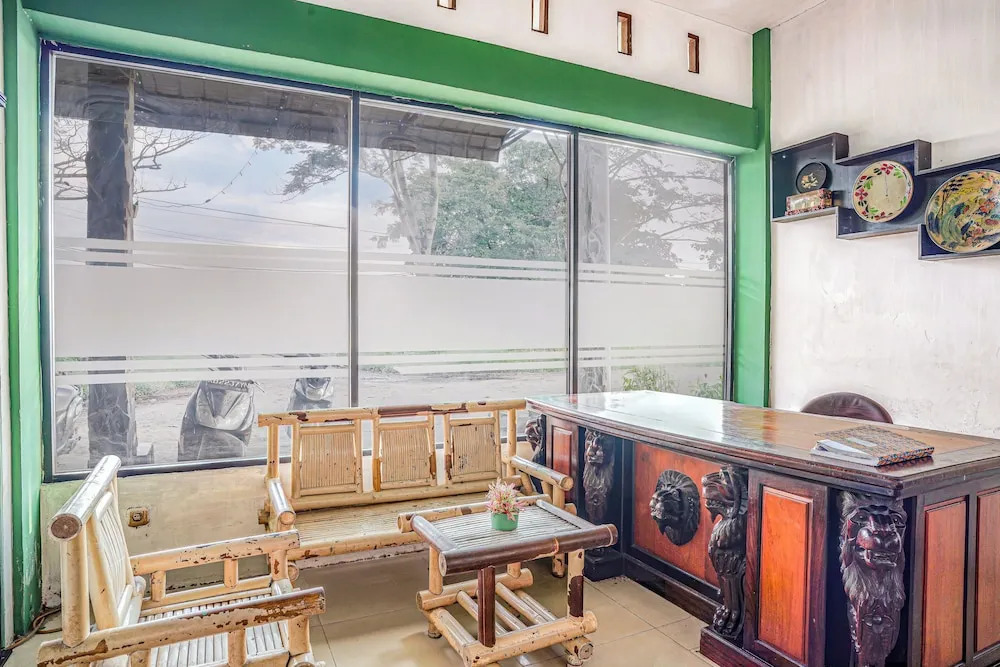 OYO 92609 Guest House Malay Singkawang