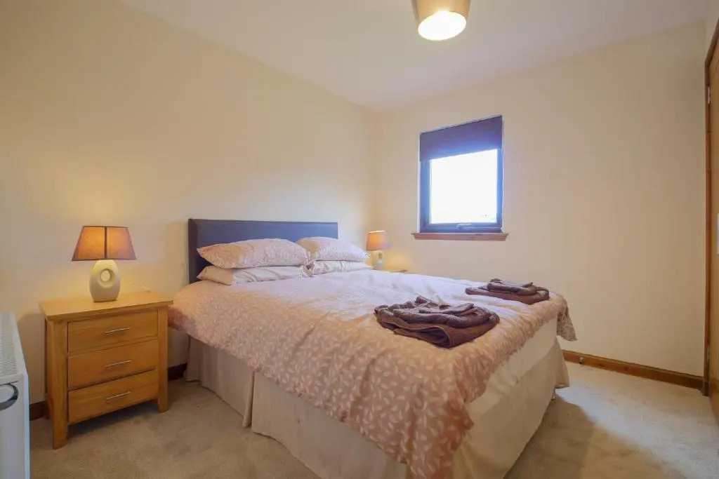 Glenview Chalet Park No 2