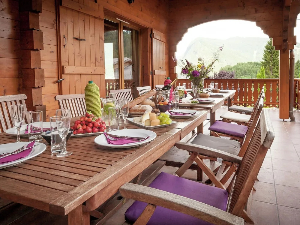 Luxury Holiday Home in La Côte-d'arbroz With Sauna