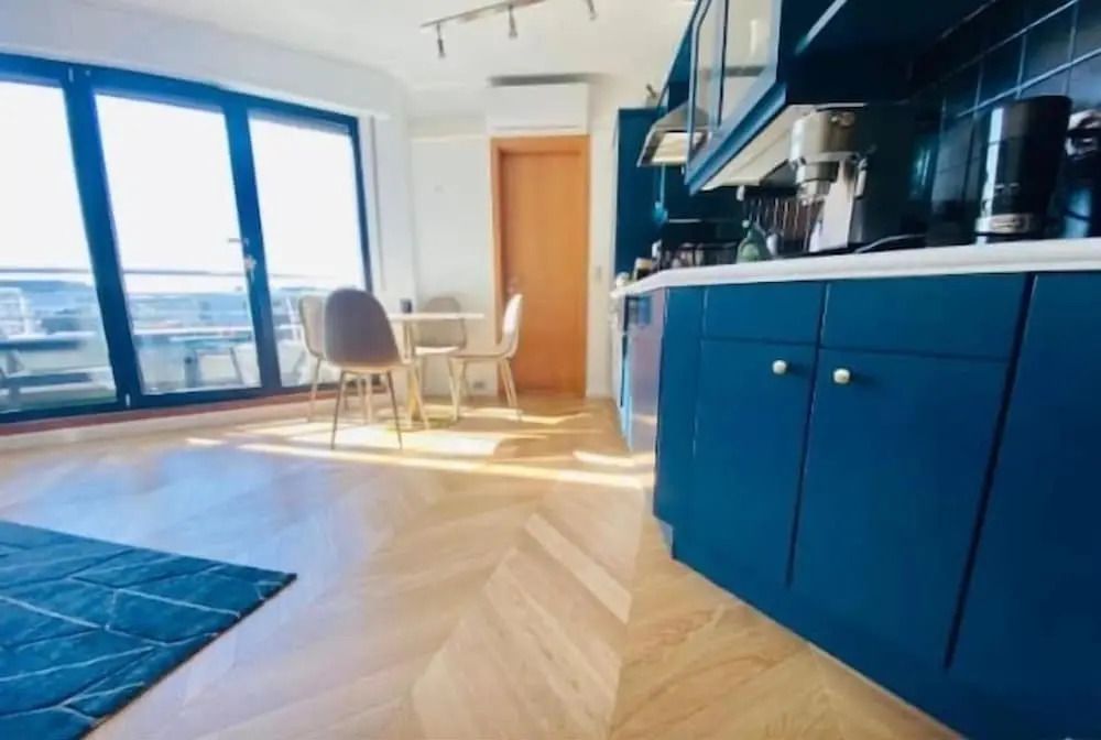 Luxury 1 bed. in Center Terrace&Parking