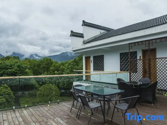 Weiduo Bieyuan Hostel