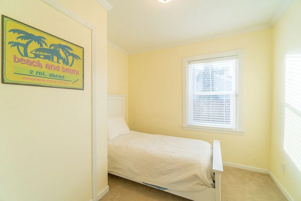Beach Retreat 4 Bedrooms 2 Bathrooms Home