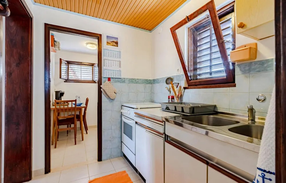 Awesome Home in Vela Luka With Wifi and 2 Bedrooms