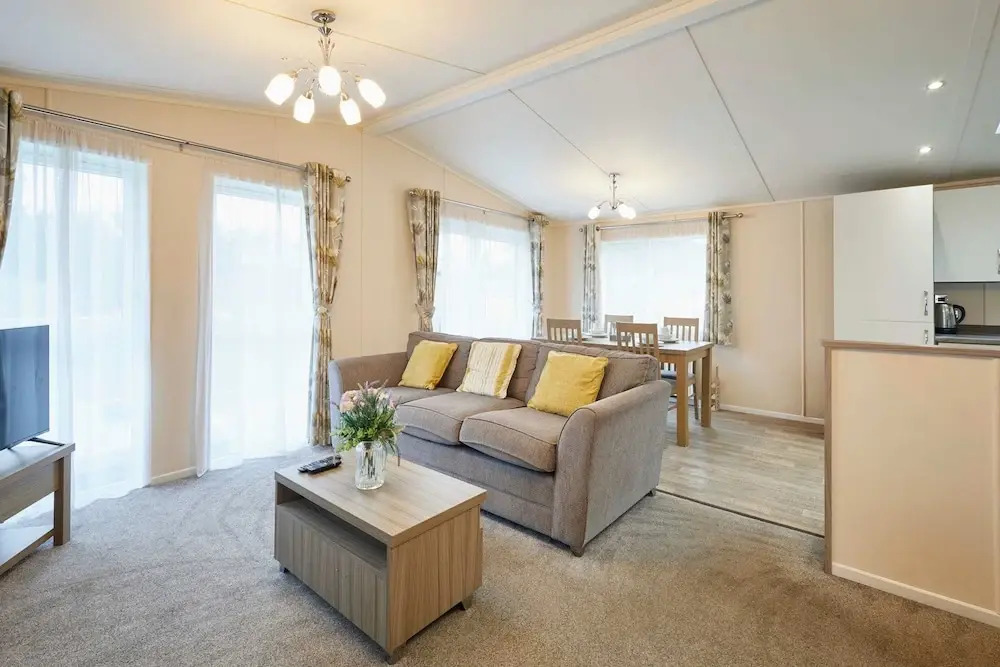 Host Stay Woodpecker Lodge