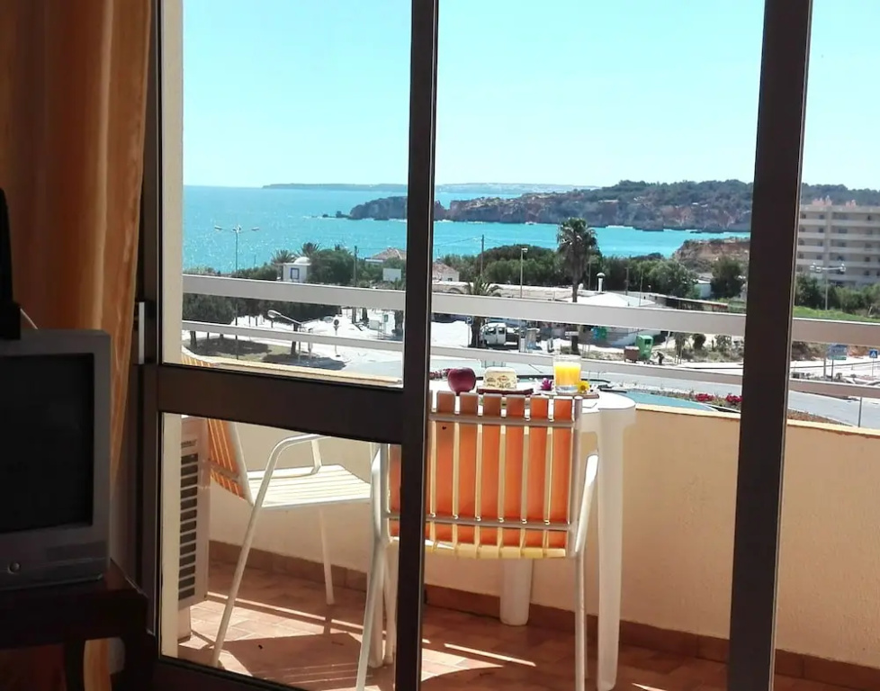 Sunny Apartment in Praia da Rocha