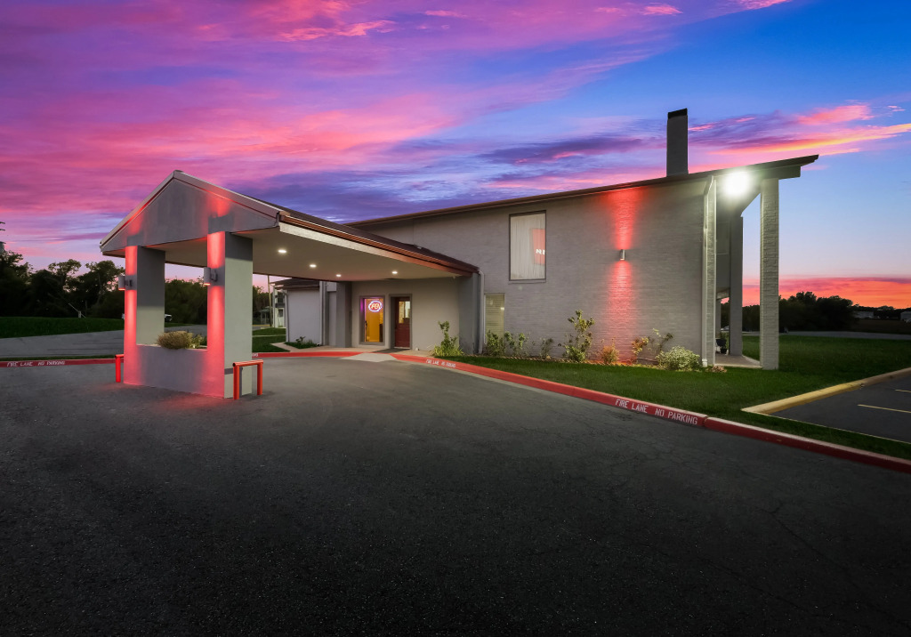 Red Roof Inn Madisonville