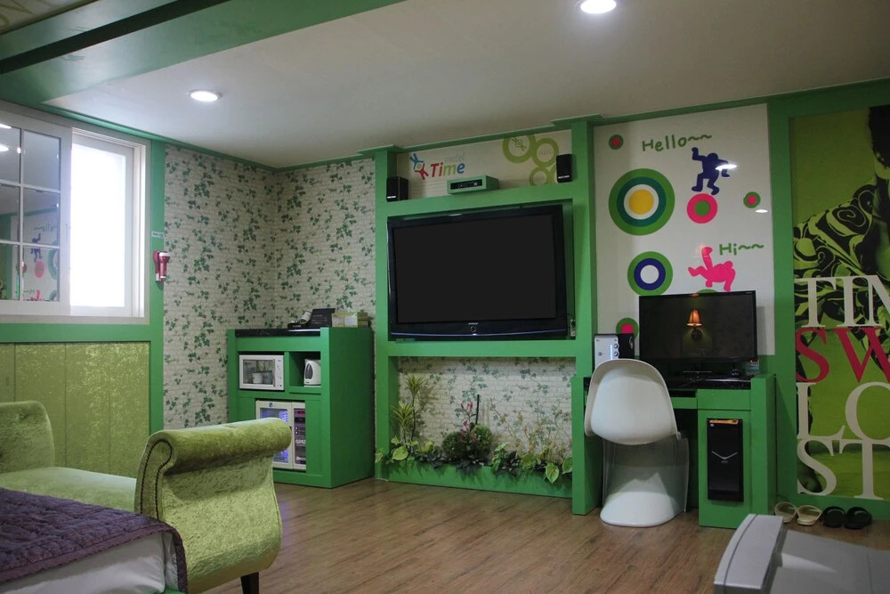 Time Motel