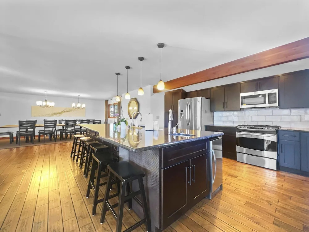 208 Tenderfoot 5 Bedroom Home by RedAwning