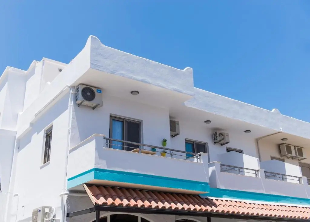 Breeze Vacation Apartments