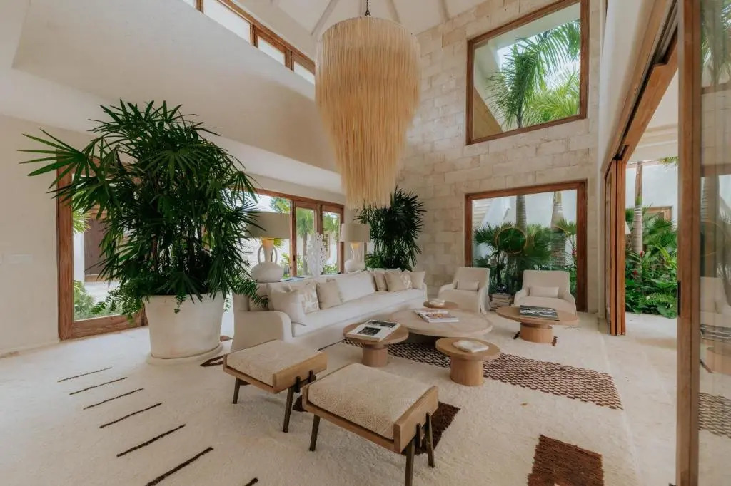 Unique mediterranean-style villa with golf and lake view in luxury beach resort
