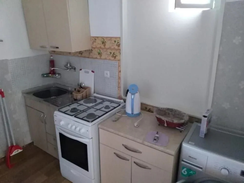 Guest House On Gunia - Hostel