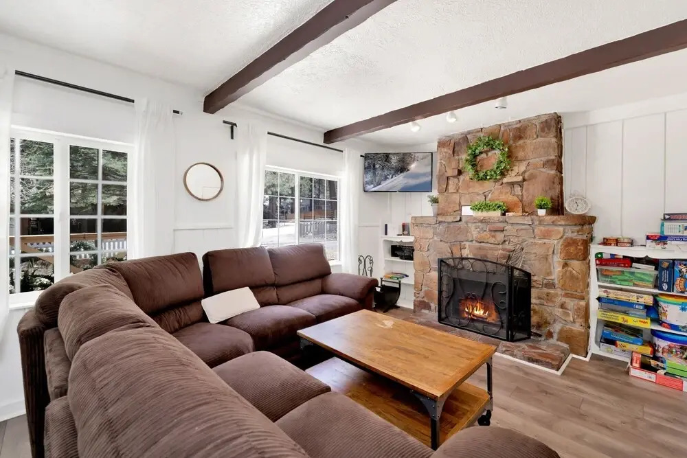 2137-summers Past Cottage 2 Bedroom Home by Redawning