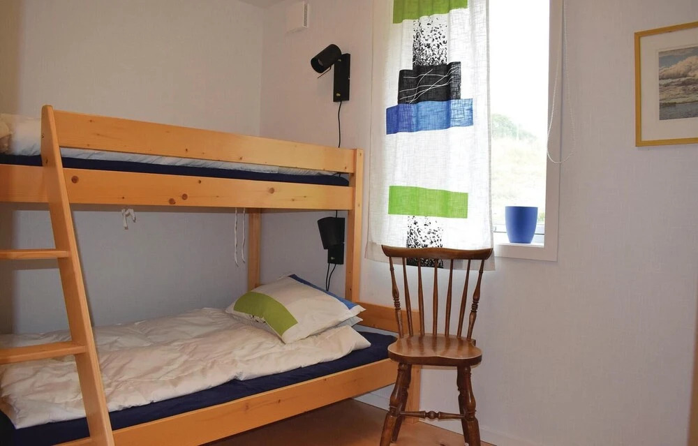 Cozy Home In Vetlanda With Wifi