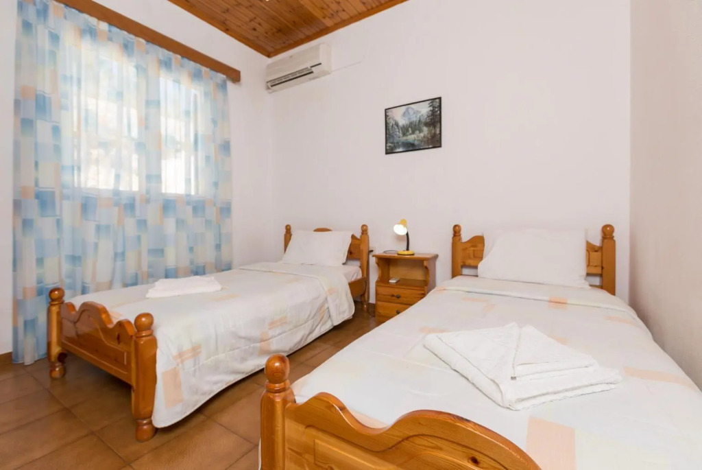 Dolphin Villa 1