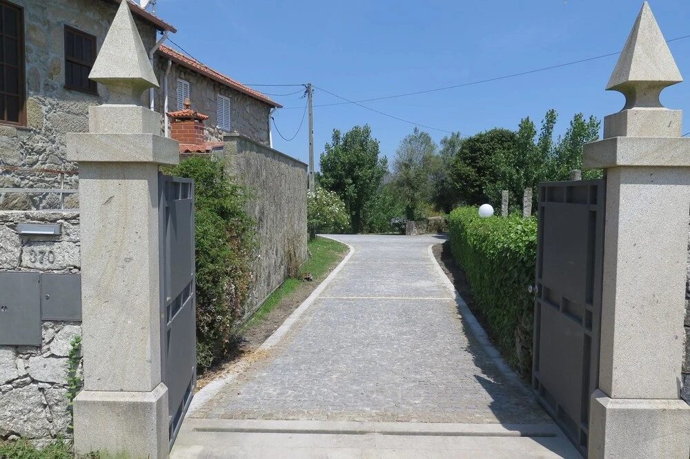 House With 2 Bedrooms in Povoa de Lanhoso, With Wonderful Mountain Vie