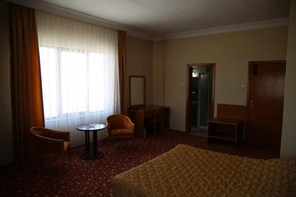 Omtel Hotel