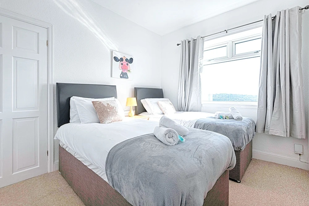 Swansea Essex Spacious