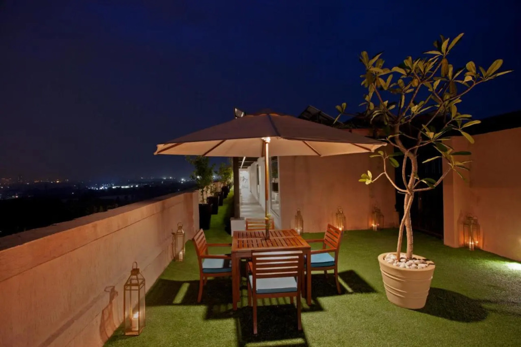 Lemon Tree Hotel, Sector 68, Sohna Road, Gurugram