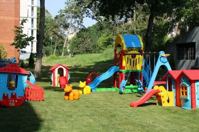 Spring Holiday Resort