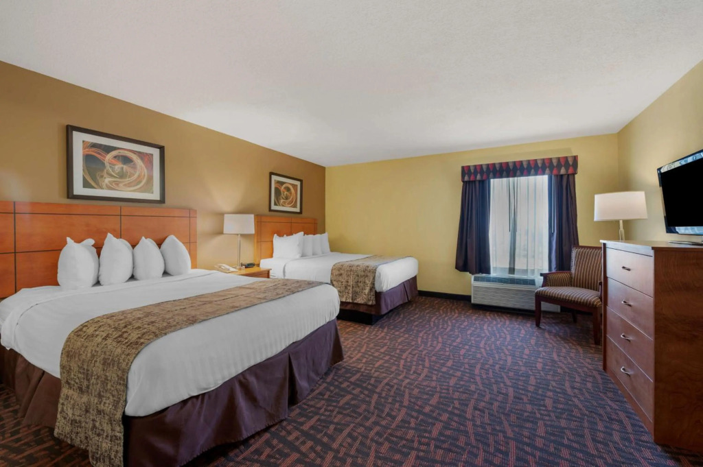 Best Western Louisville East Inn & Suites