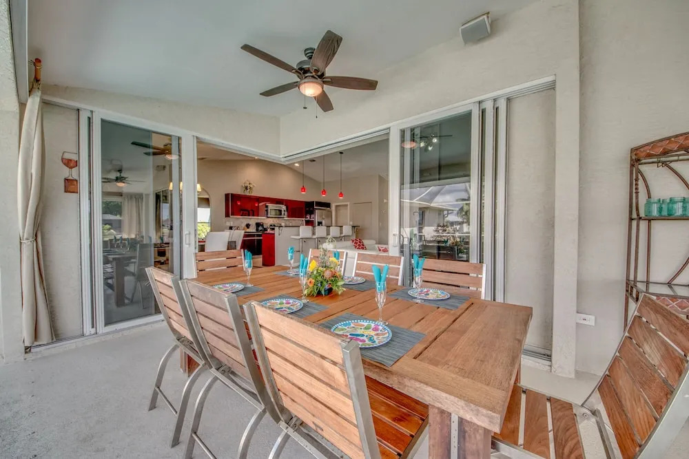 Villazo Ann, Cape Coral