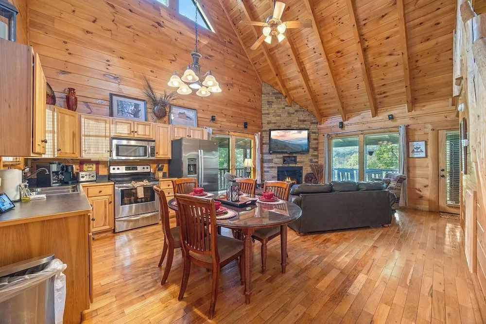 Moonlight and Memories - Two Bedroom Cabin