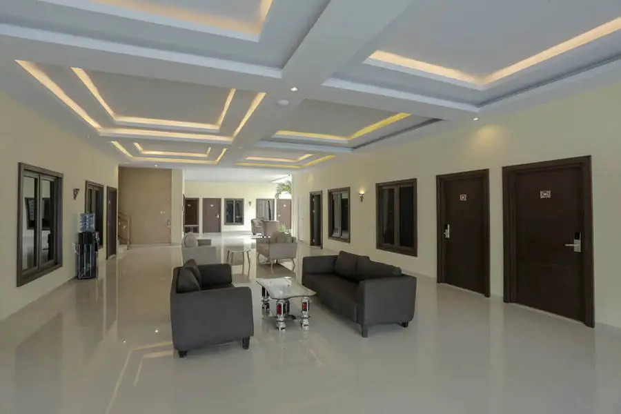RedDoorz Plus near Solo Paragon Mall