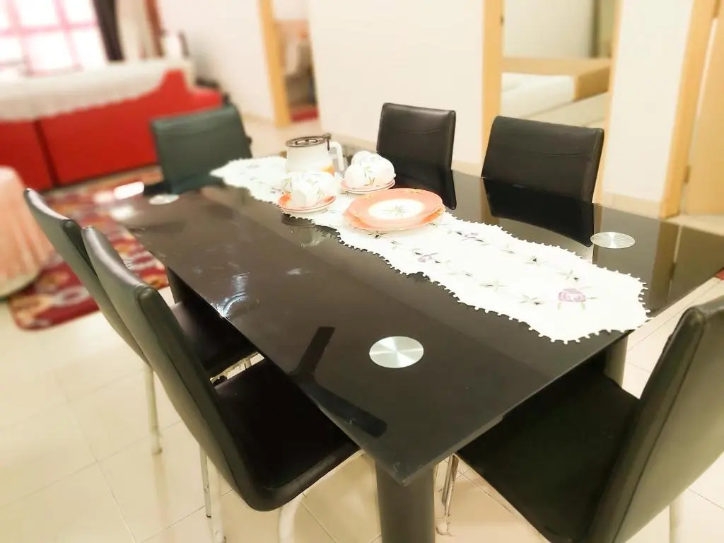 Homestay Kondo Mewah l/d kolam renang & playground di Kota Bharu