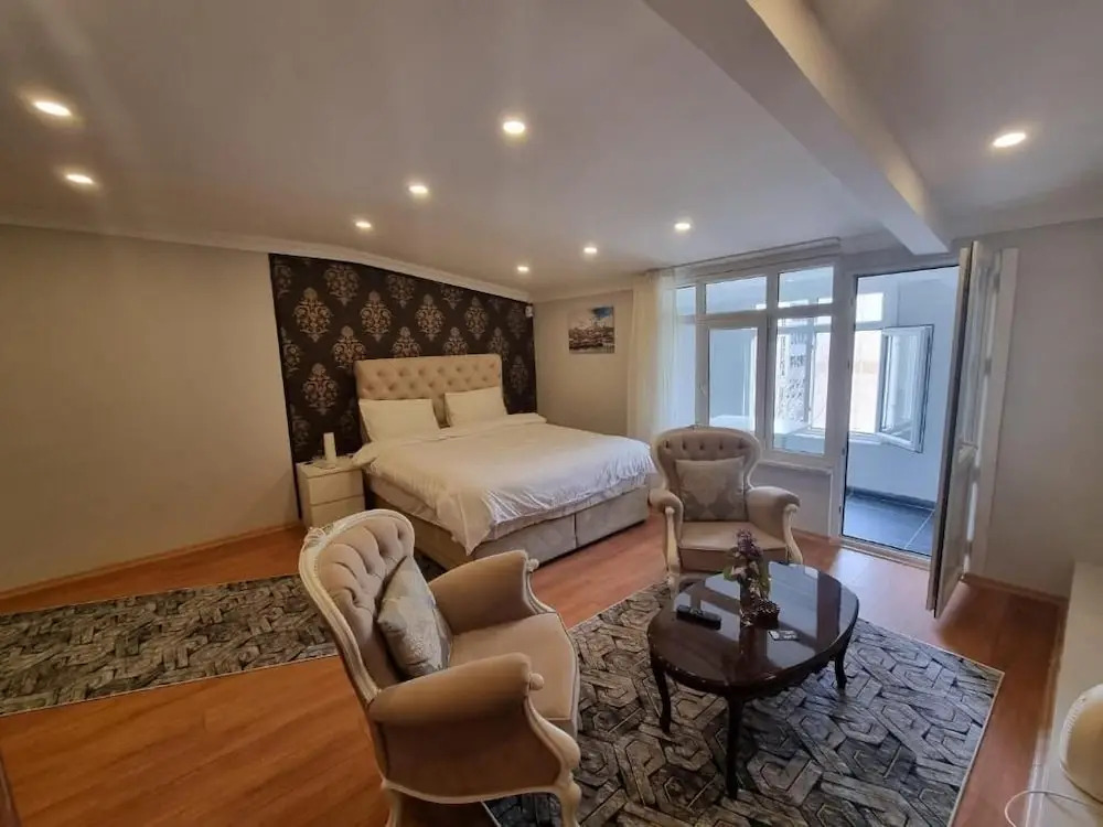 Ata Suit Hotel