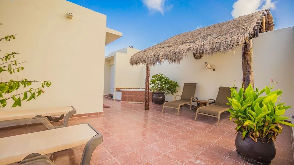 Margaritas 306 2 Bedroom Condo by RedAwning