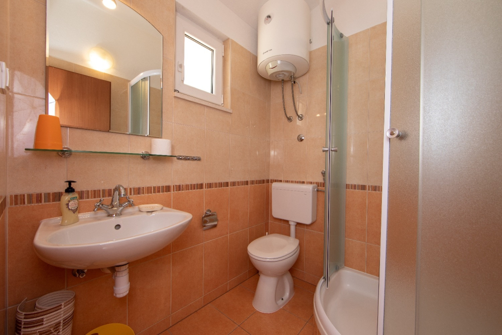 Apartment Ruzica - with sea view: A2 -  Igrane, Riviera Makarska