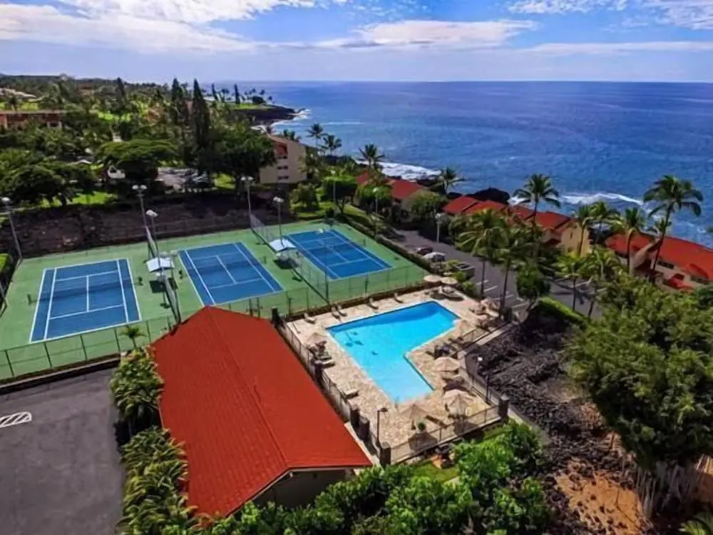 Keauhou Kona Surf and Racquet Club Townhouse# 185