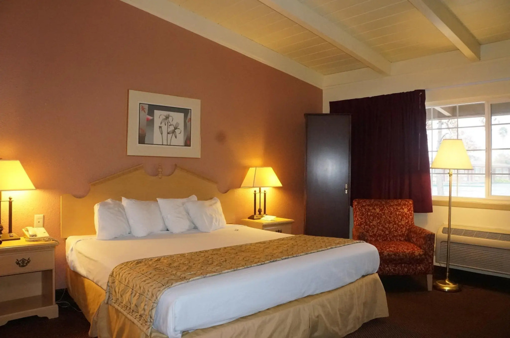 Americas Best Value Inn & Suites Oroville