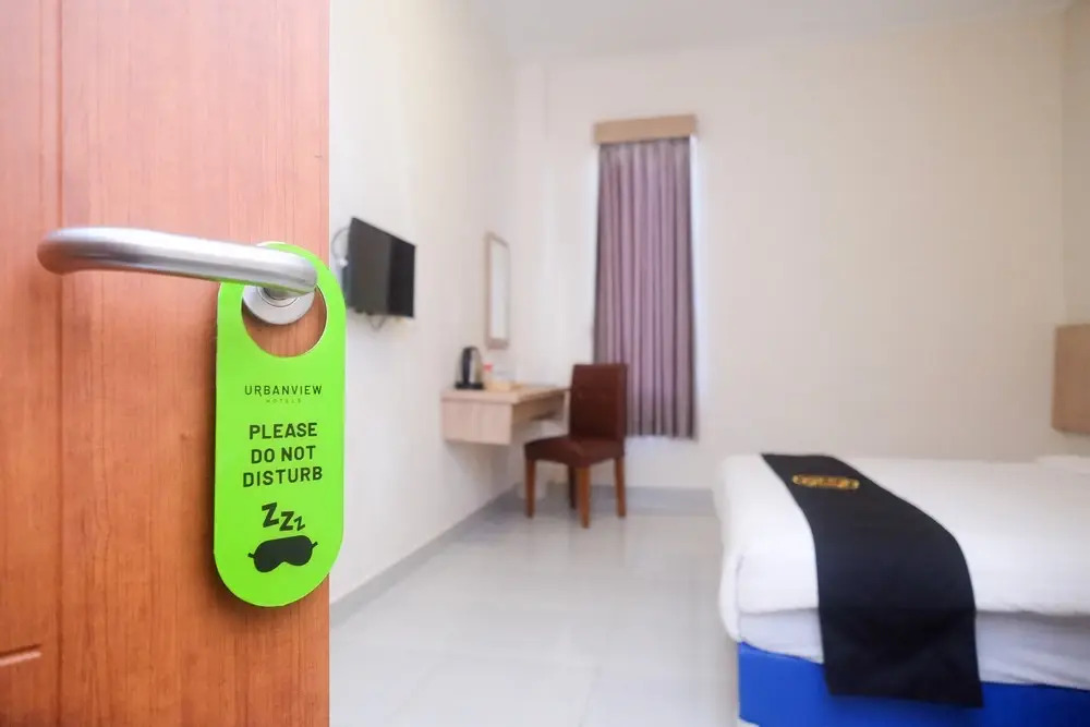Urbanview Hotel DJ Inn Tegal