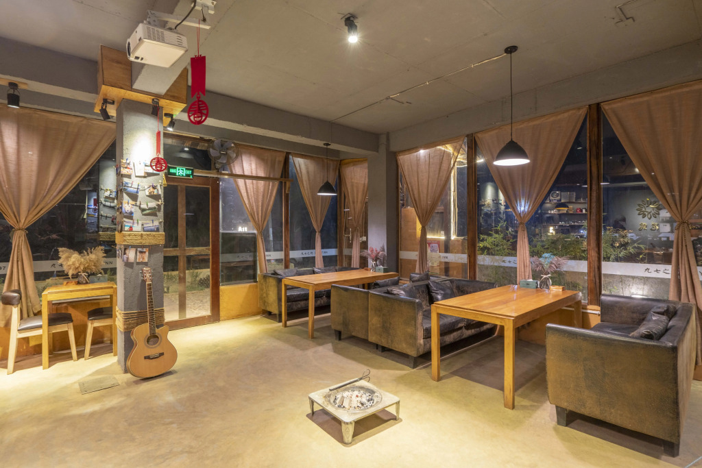 Lugu Lake 97 Rendezvous Lakeside Resort (Puluo Flower Sea Wharf Branch)