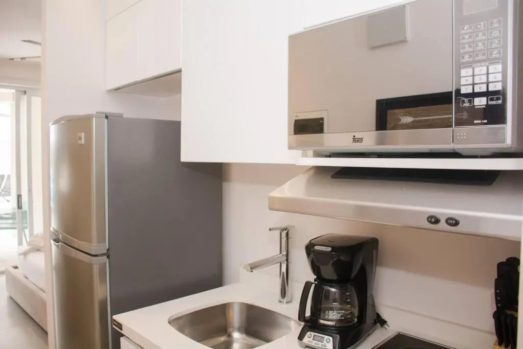 G012S-Esther Gallery Luxury Condo. The Jewel of downtown