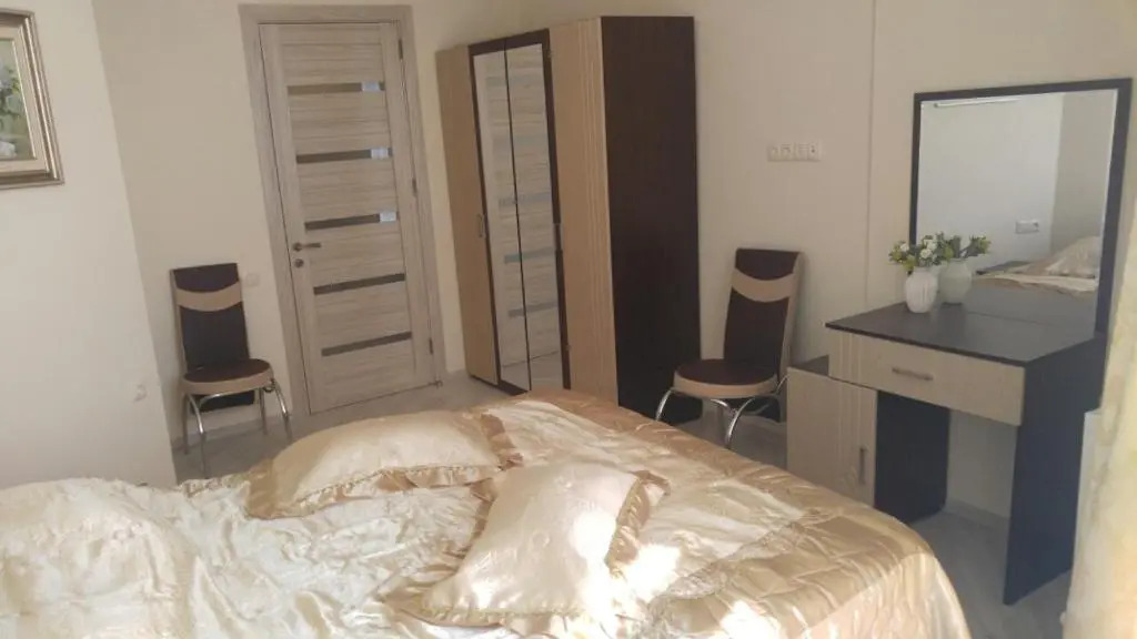 Flat 82
