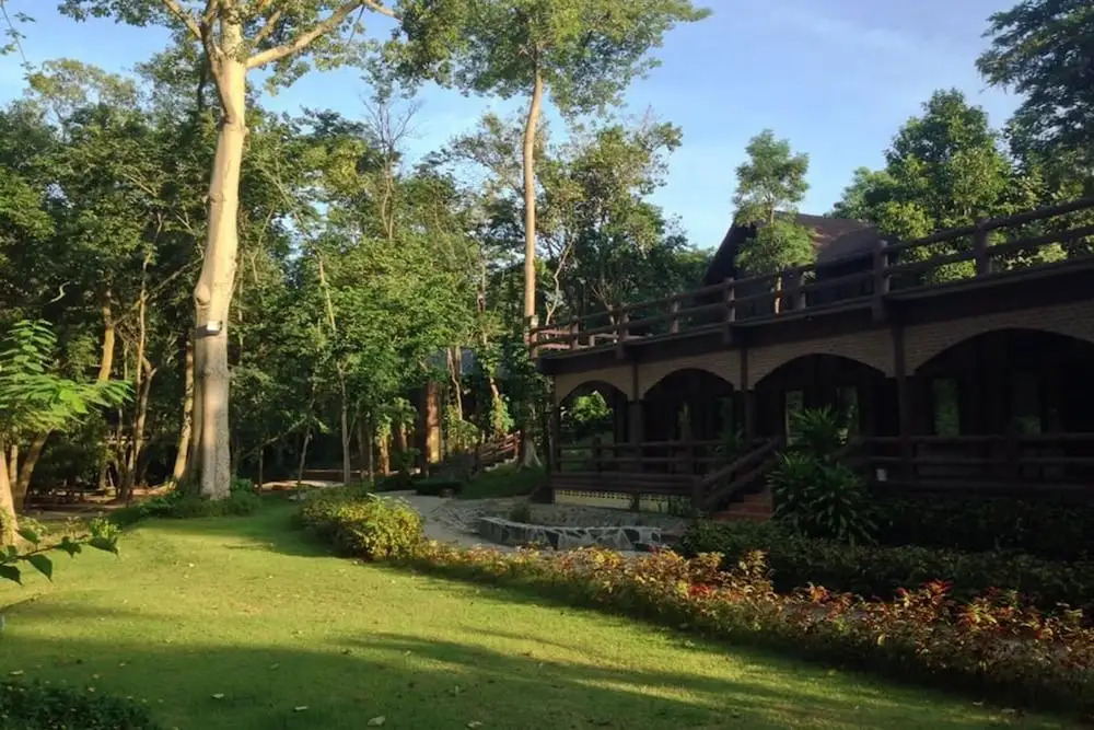 Khao Nam Fah Resort