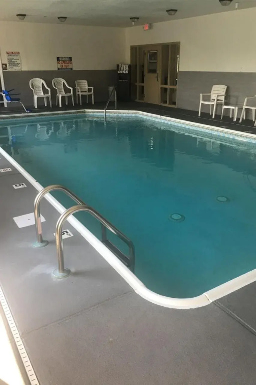Quality Inn and Suites Arnold - St Louis