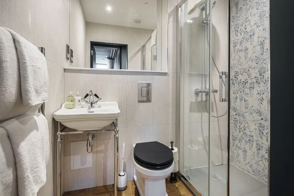 Bonnie Hotel - Smart Boutique ApartHotel - Haymarket Edinburgh