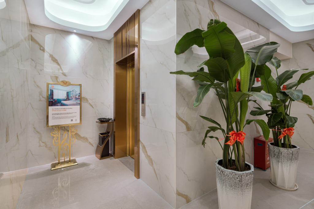 Vienna 3 Best Hotel (Huanjiang Maonan Jinjie Branch)