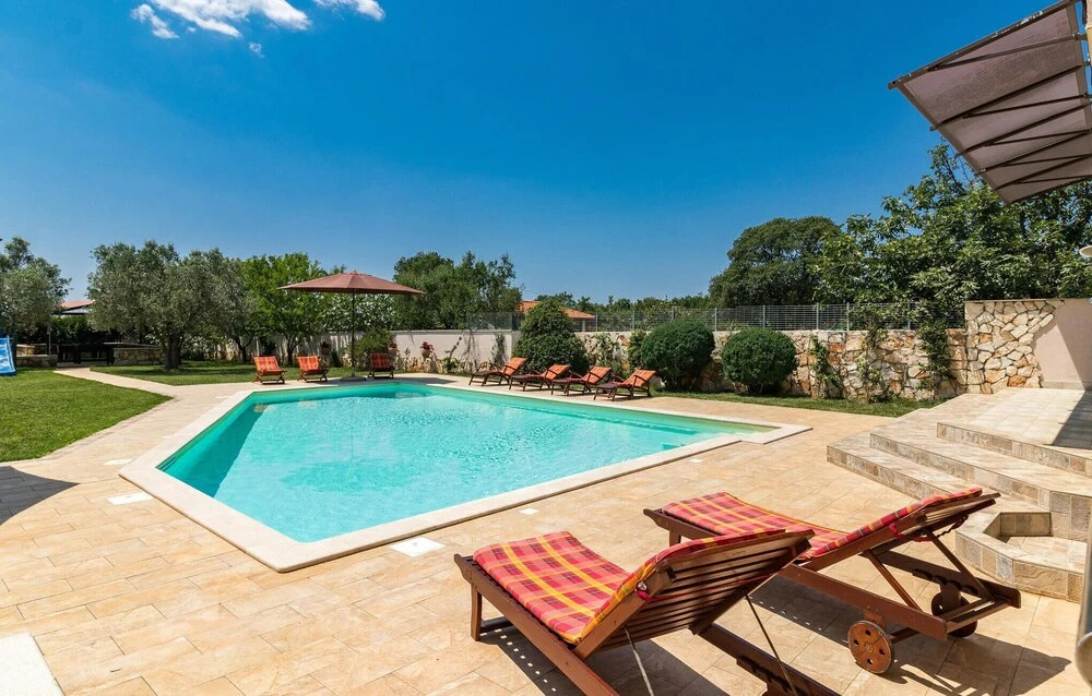 Stunning Home in Pula With Wifi and 6 Bedrooms